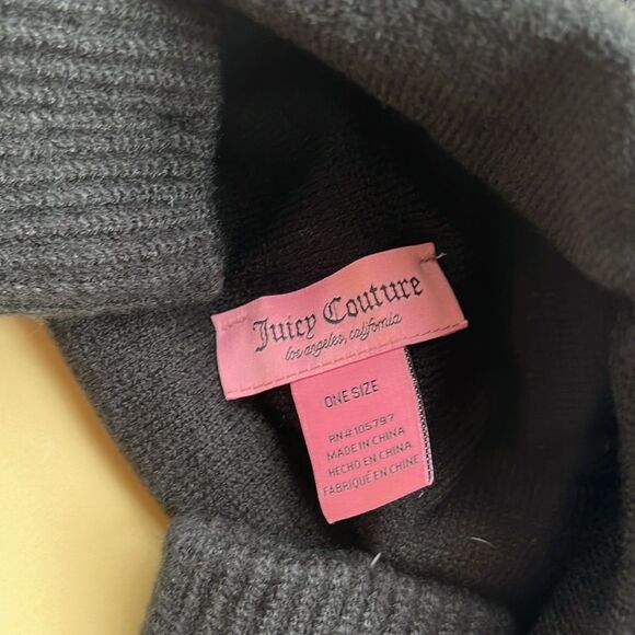 Juicy Couture Heart Argyle Pom-Pom Beanie & Gloves Winter Set - Picture 7 of 11